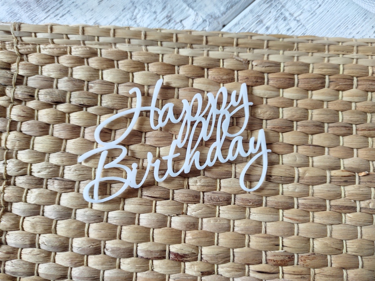 Topper boczny Happy Birthday białe plexi (1)