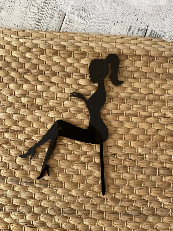 Topper na tort Kobieta czarna Plexi  (1)