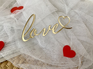 Topper na bok tortu love z serduszkem 10x5,5 Plexi złote