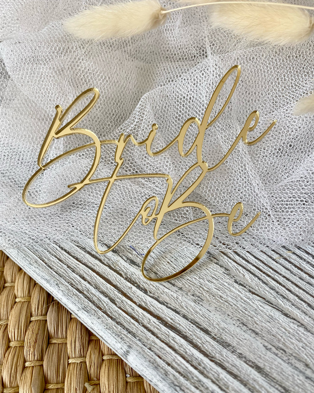 Topper Bride to Be na bok tortu 11×9 cm  (1)