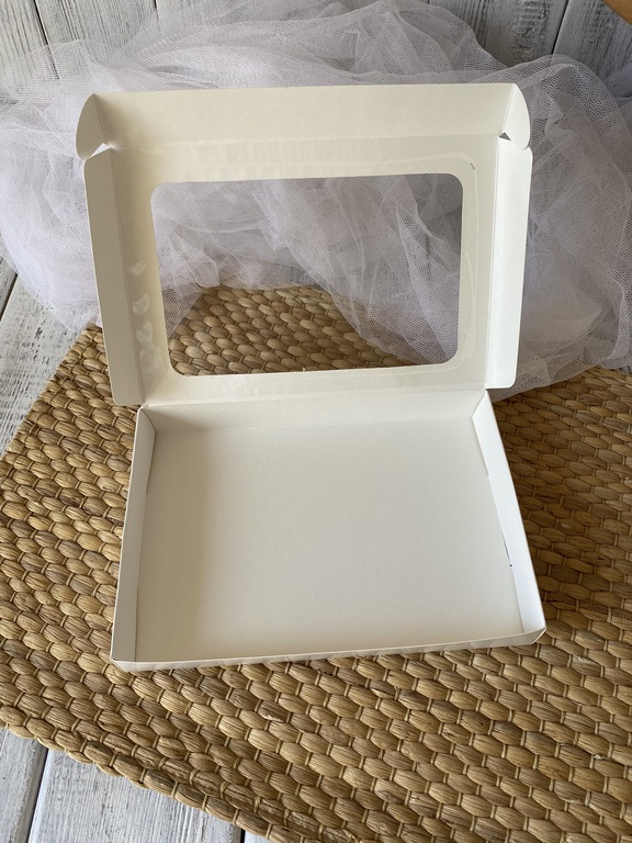 Pudełko białe z okienkiem na pierniki, pianki 22*15*3 cm 10 szt  (2)