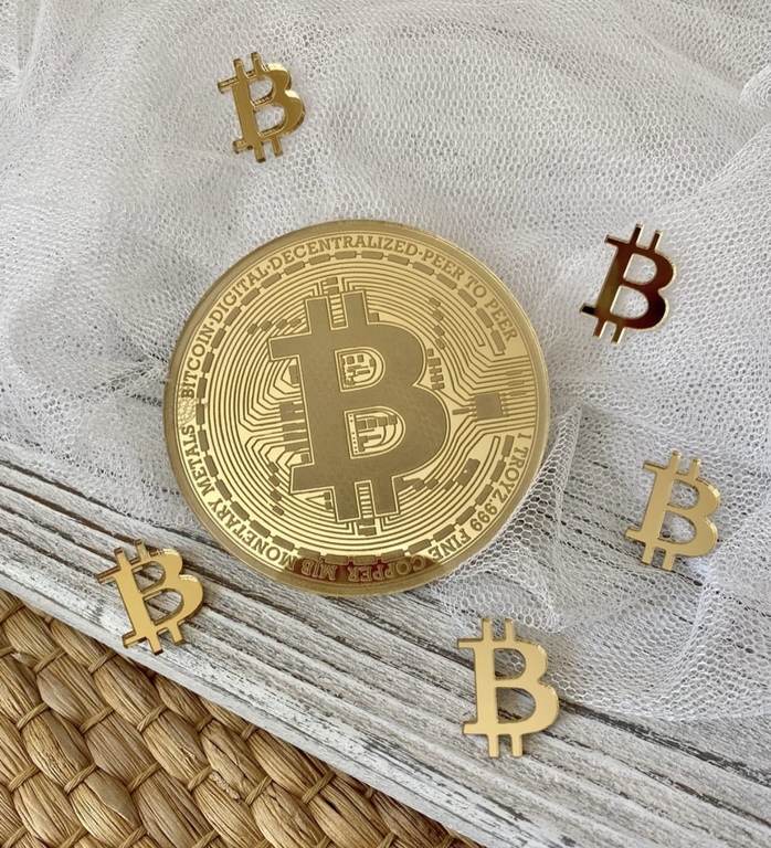 Topper zestaw Kółko bitcoin i 5 mini bitcoinów  (1)