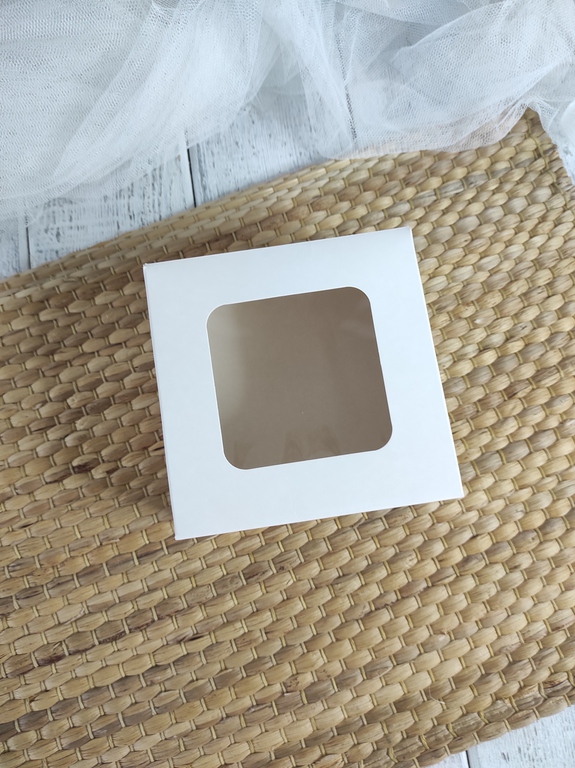Pudełko białe z okienkiem 13x13x7 cm na bento tort 10 szt