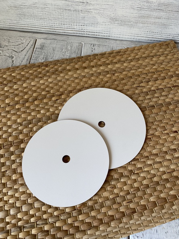 Podkład z otworem do tortu piętrowego 14 cm (1)